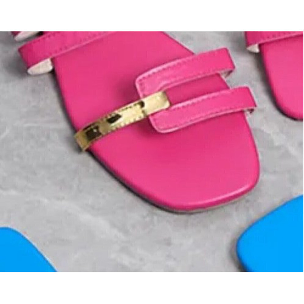 Beach Sandals In Pink - Picture 3 of 5